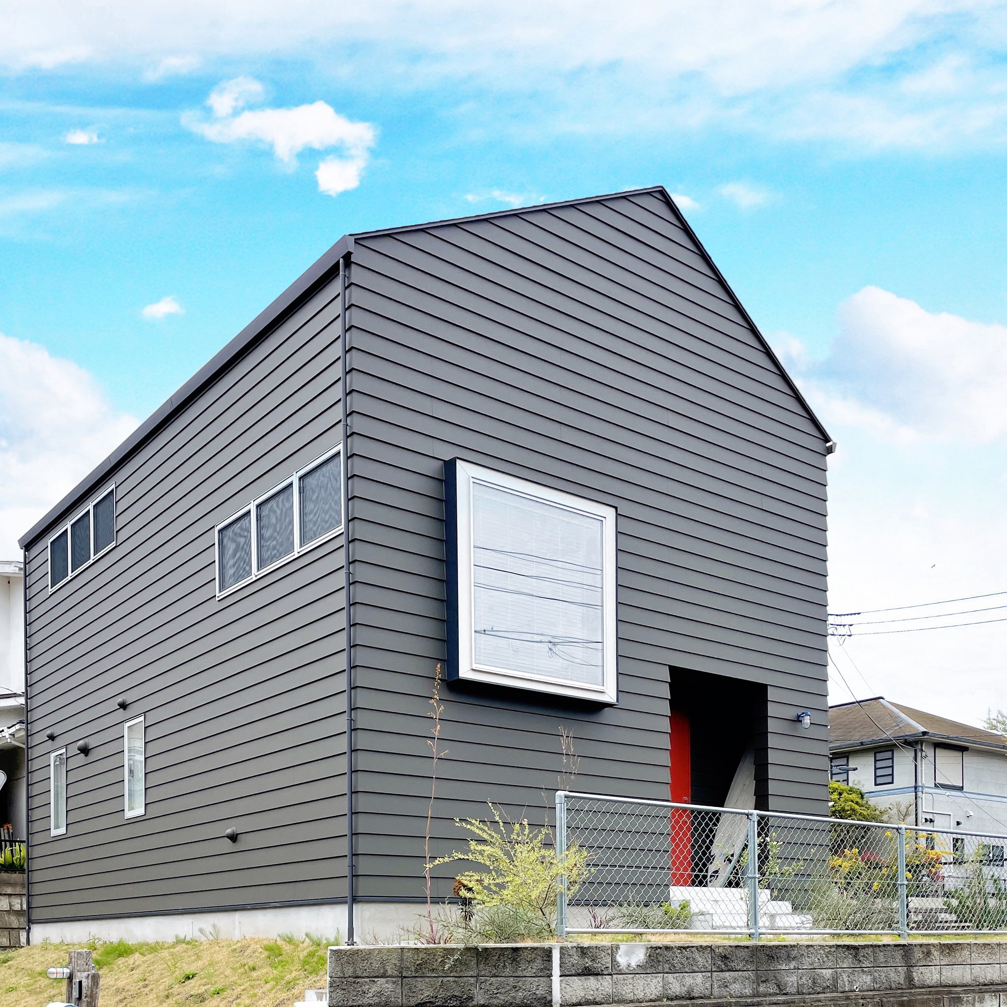 － ほどよく自然体でかっこよく暮す家 －“自分だったらこんな家に住みたい”そんな発想から企画した気取らない自由な家