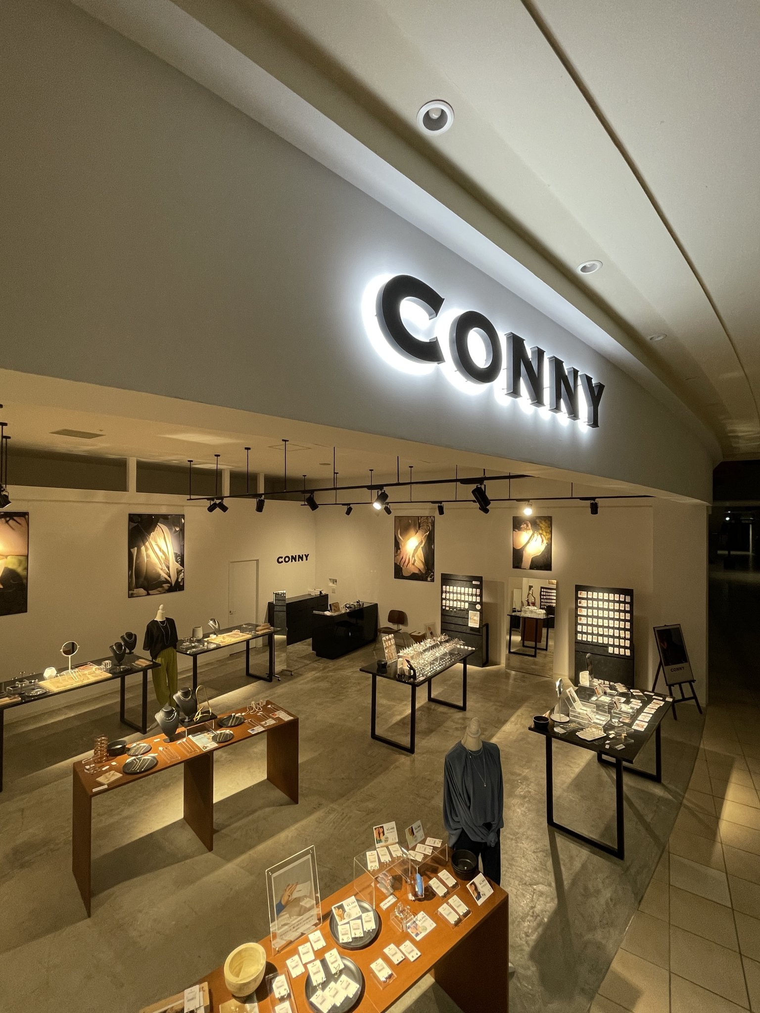 CONNY ACCESSORY SHOP