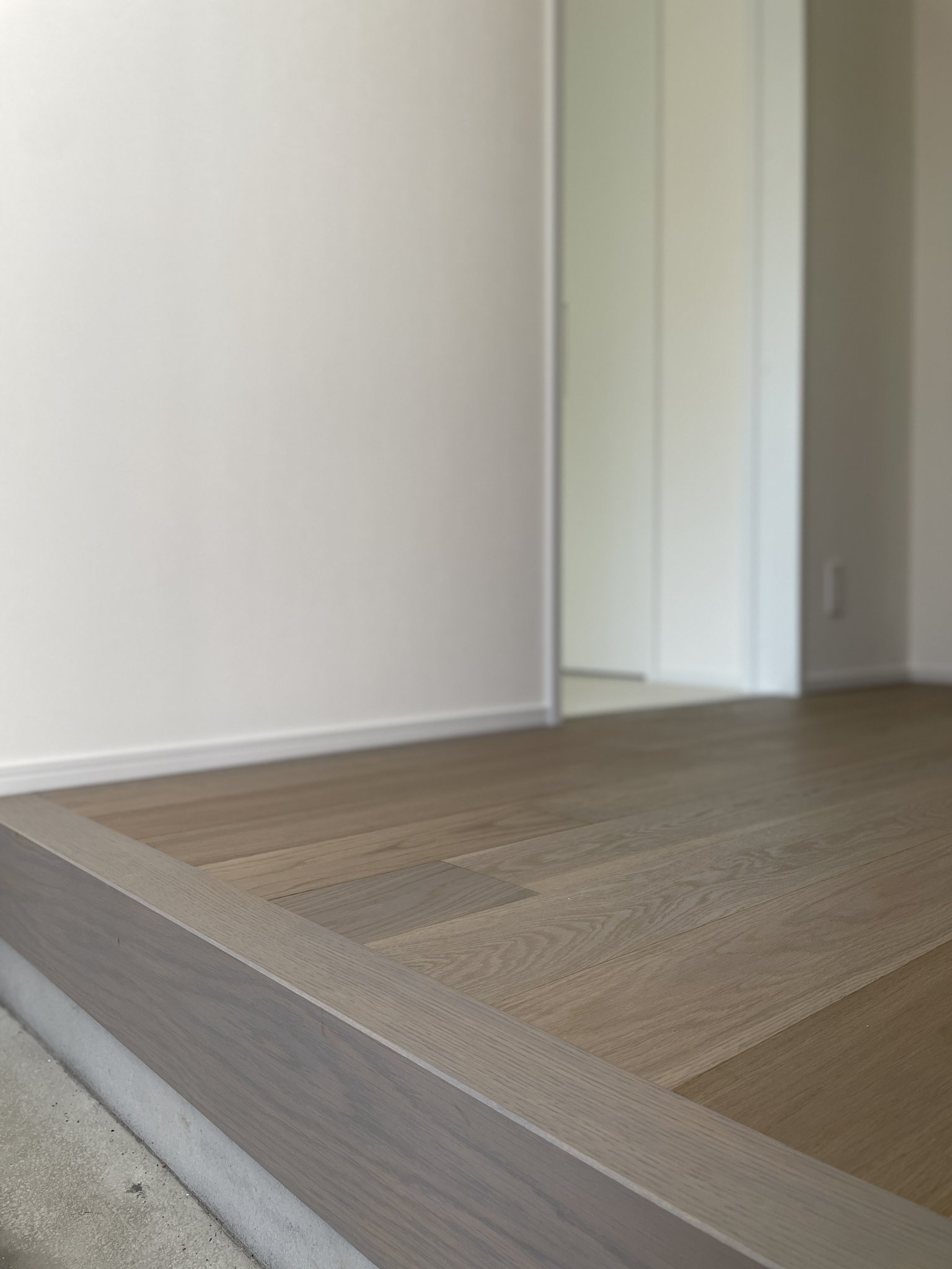 INNER GARAGE-HOUSE