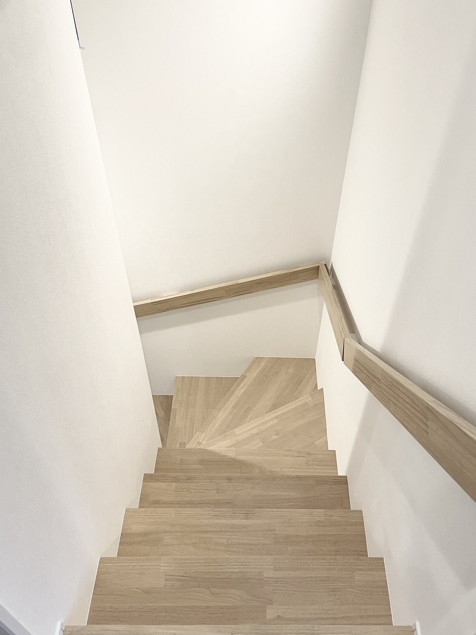 INNER GARAGE-HOUSE