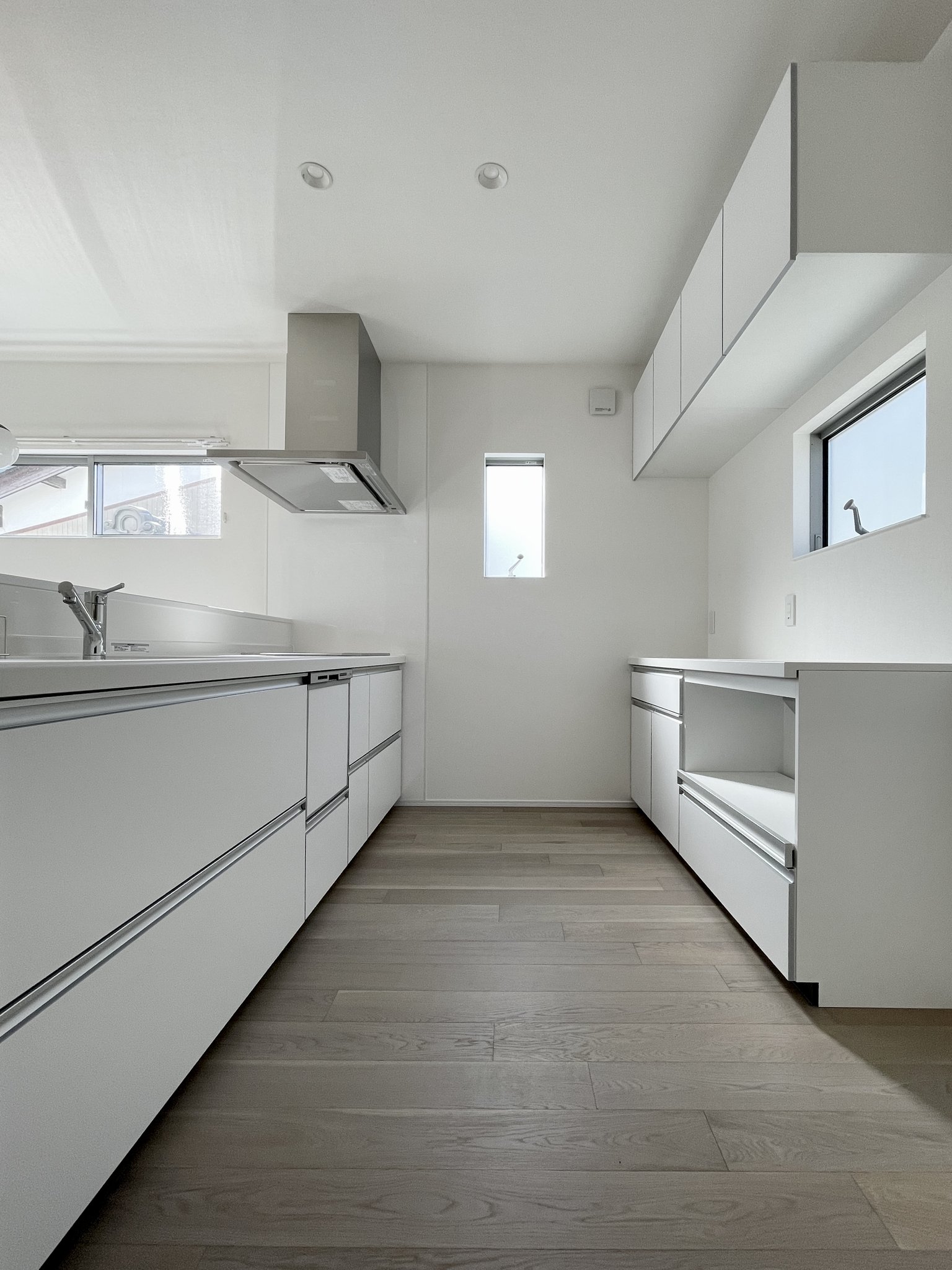 INNER GARAGE-HOUSE